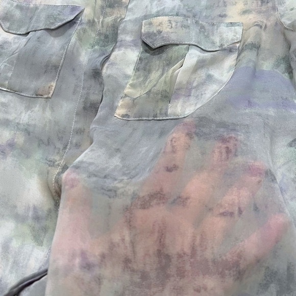 Silence + Noise Semi Sheer Muted Watercolor Button Down Blouse sz S - Picture 8 of 15